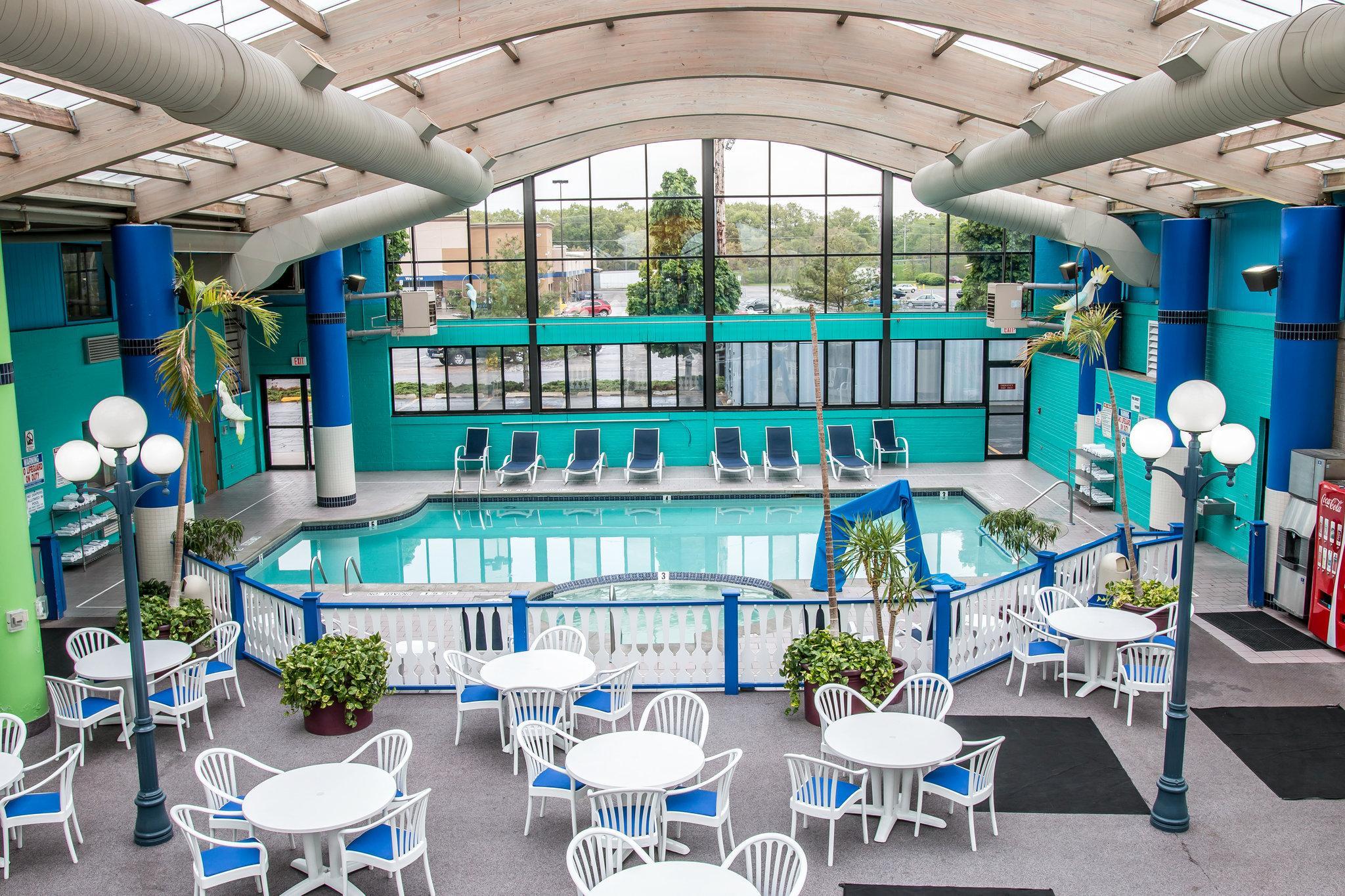 Country Inn & Suites By Radisson, Muskegon, Mi Eksteriør billede