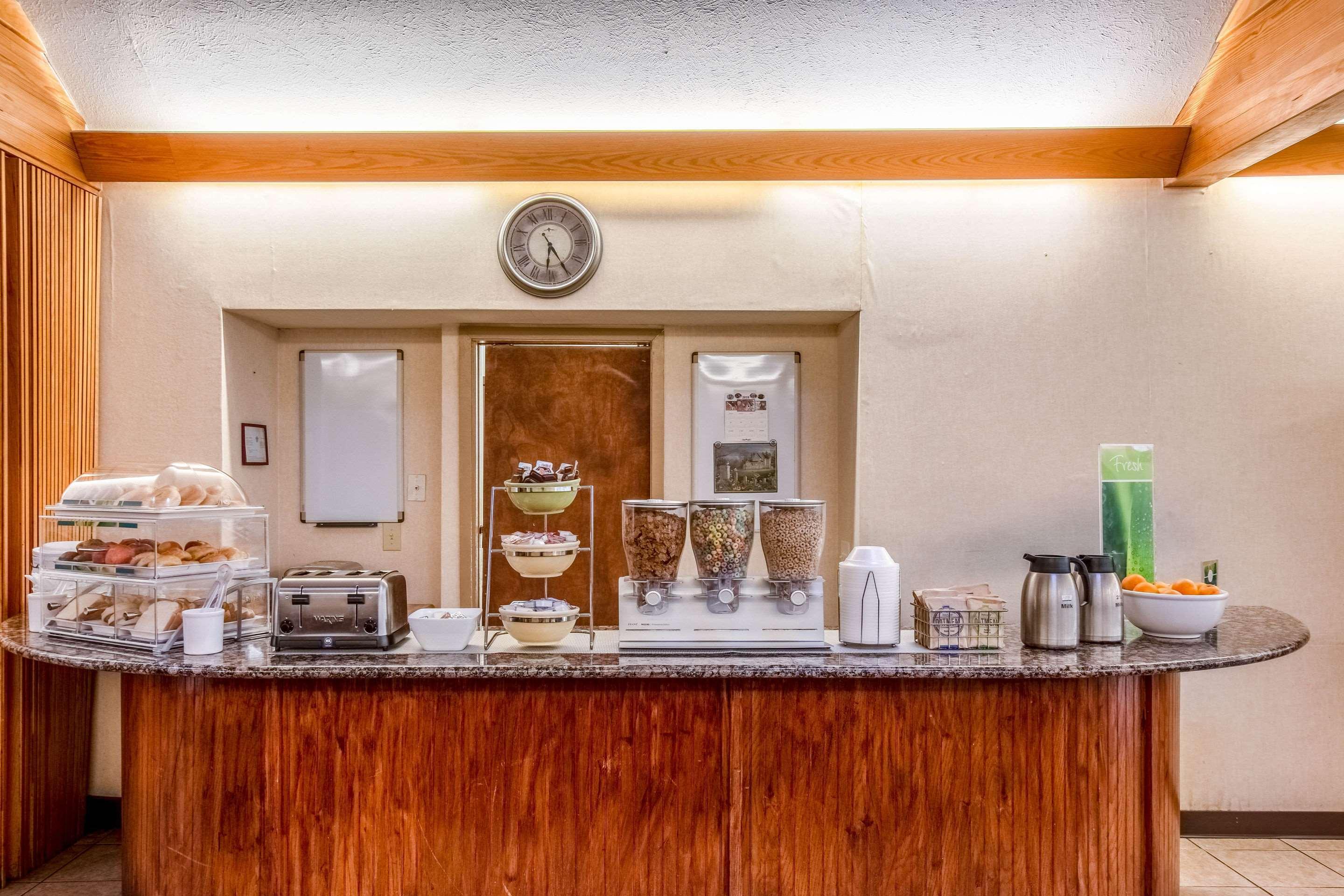 Country Inn & Suites By Radisson, Muskegon, Mi Eksteriør billede